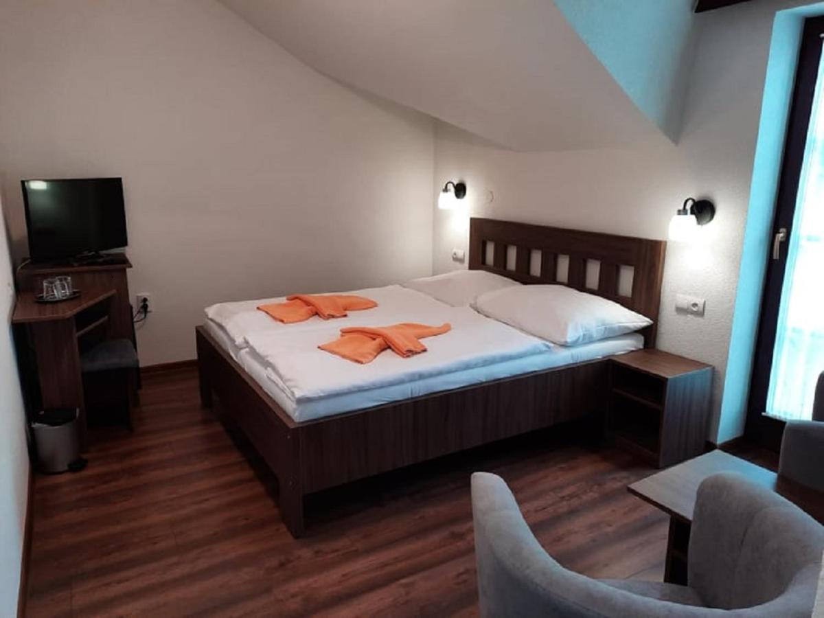 Hotel Flora Bešeňová 외부 사진