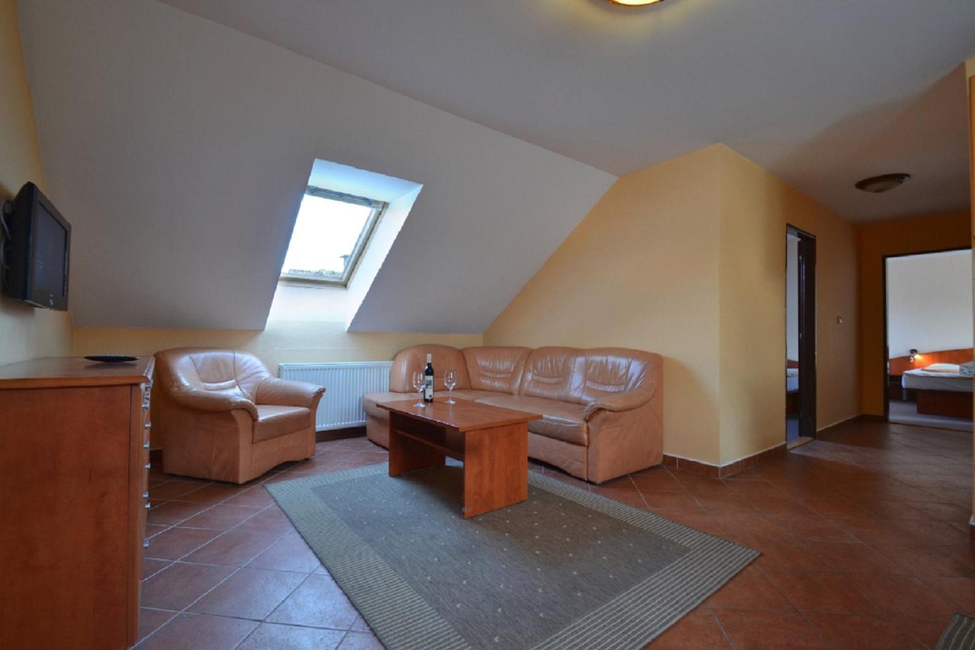 Hotel Flora Bešeňová 외부 사진